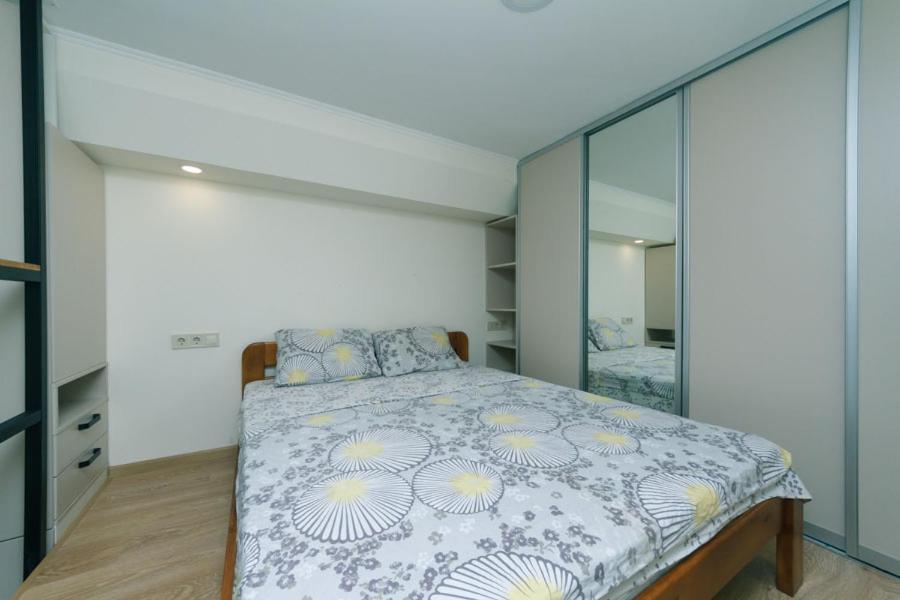 Inn Smarthause Apartments Kiev Esterno foto